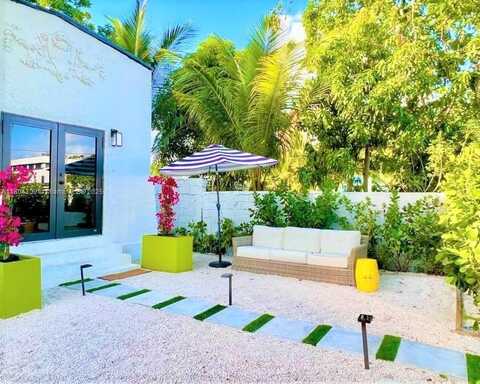 8280 NE 1st Pl, Miami, FL 33138