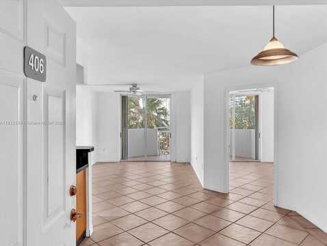 1621 Bay Rd, Miami Beach, FL 33139