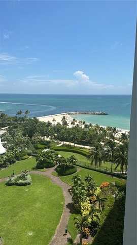 10275 Collins Ave, Bal Harbour, FL 33154