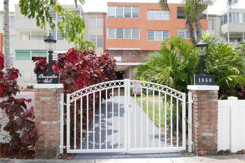 1850 NE 169th St, North Miami Beach, FL 33162