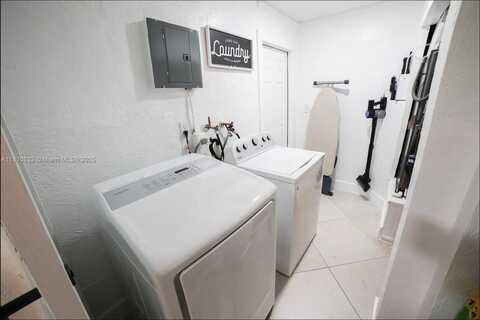 8651 Sunset Strip, Sunrise, FL 33322