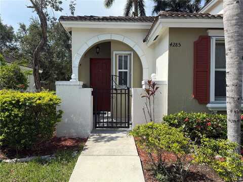 4285 NE 10th Ct, Homestead, FL 33033
