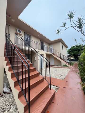 1619 NW 1st St, Miami, FL 33125