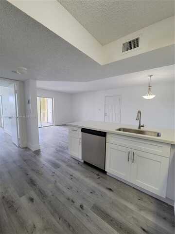 8600 SW 212th St, Cutler Bay, FL 33189