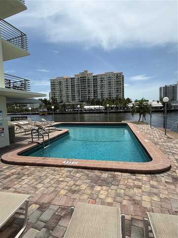 2900 NE 30th St, Fort Lauderdale, FL 33306
