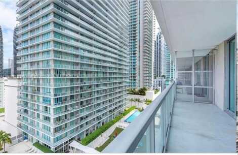 79 SW 12th St, Miami, FL 33130