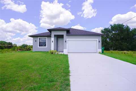 8045 N Buttercup Cir, Labelle, FL 33935