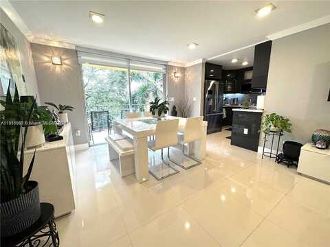 9350 Fontainebleau Blvd, Miami, FL 33172