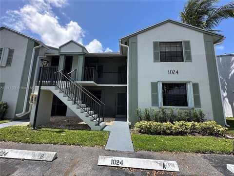 1024 S Independence Dr, Homestead, FL 33034