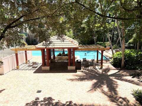 6001 SW 70th St, South Miami, FL 33143