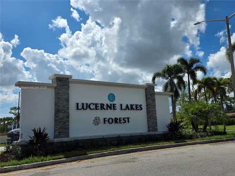 4820 W Lucerne Lakes Blvd W, Lake Worth, FL 33467