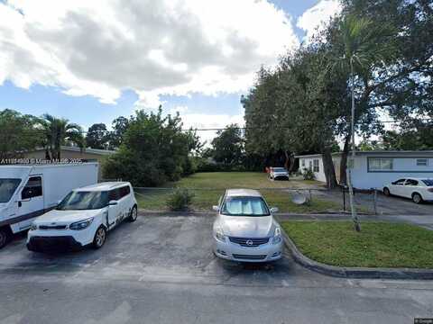 12 NW 169, North Miami Beach, FL 33169