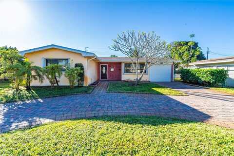 8430 NW 15th Ct, Pembroke Pines, FL 33024