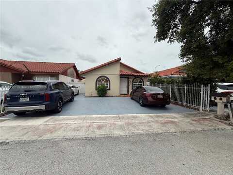 2413 W 73rd Pl, Hialeah, FL 33016