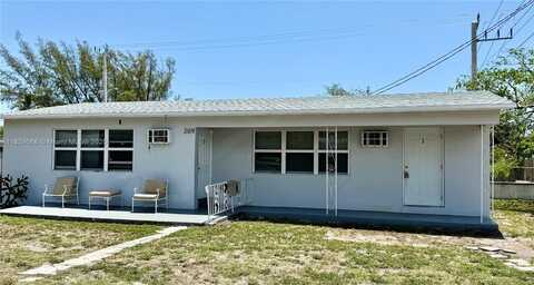 209 SW 14th St, Dania Beach, FL 33004