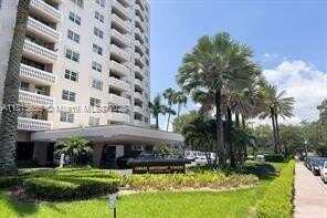 90 Edgewater Dr, Coral Gables, FL 33133