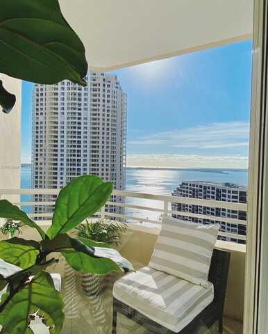888 Brickell Key Dr, Miami, FL 33131