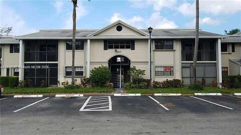927 NE 199th St, Miami, FL 33179