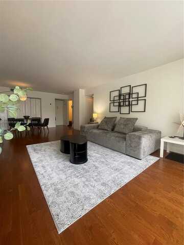 20505 E Country Club Dr, Aventura, FL 33180