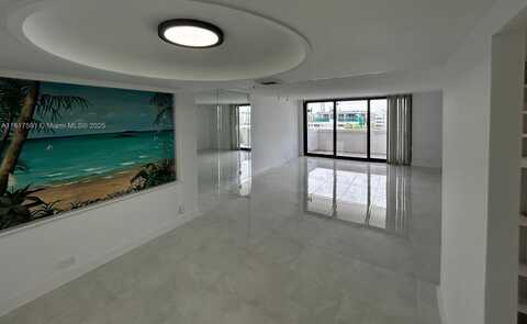 10101 E Bay Harbor Dr, Bay Harbor Islands, FL 33154