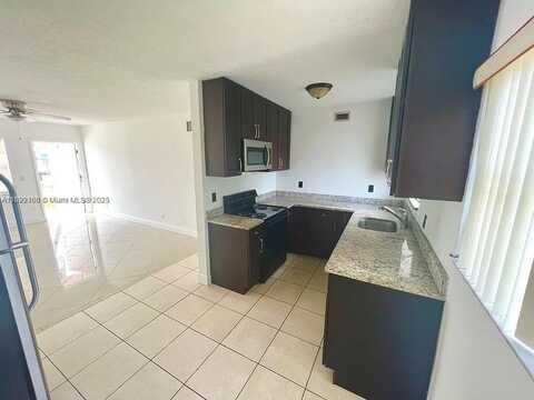 281 NE 40th St, Oakland Park, FL 33334