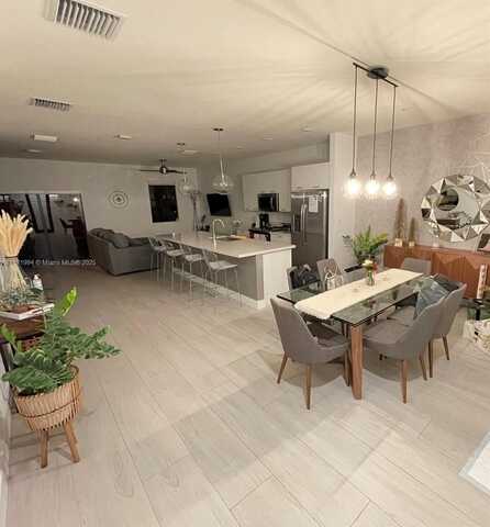 10407 NW 82nd St, Doral, FL 33178