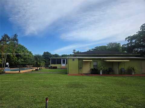 12401 SW 47th St, Miami, FL 33175