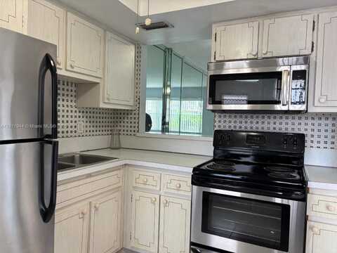 1333 E Hallandale Beach Blvd, Hallandale Beach, FL 33009