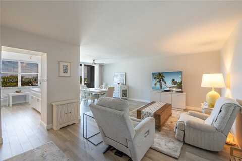 3210 SE 10th St, Pompano Beach, FL 33062