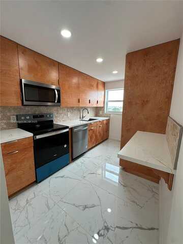 245 18th St, Miami Beach, FL 33139