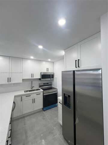 16710 NE 9th Ave, North Miami Beach, FL 33162