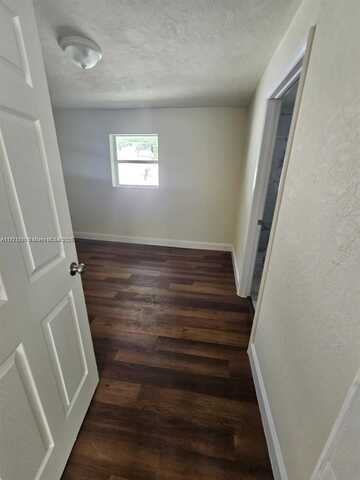 1717 NW 69th St, Miami, FL 33147