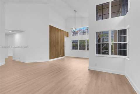 1525 Seabay Rd, Weston, FL 33326