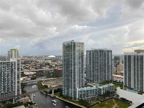 68 SE 6th St, Miami, FL 33131