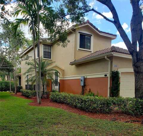 3808 Tree Top Dr, Weston, FL 33332