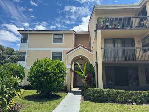 5661 Riverside Dr, Coral Springs, FL 33067