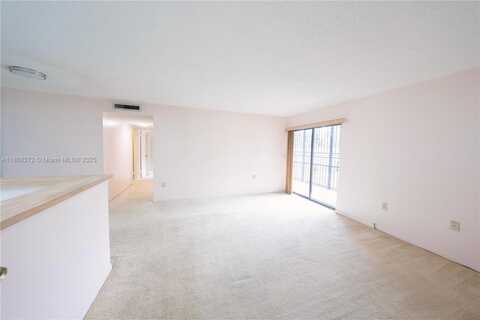 18785 NW 62nd Ave, Hialeah, FL 33015