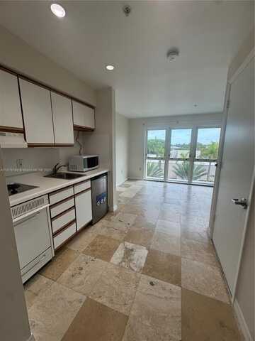 5761 SW 72nd St, South Miami, FL 33143