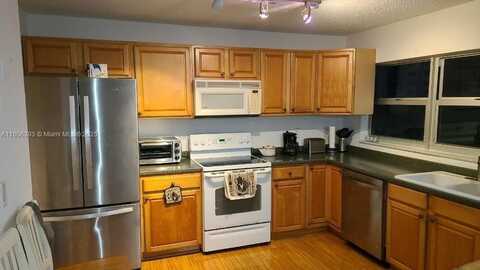 1825 S Ocean Dr, Hallandale Beach, FL 33009