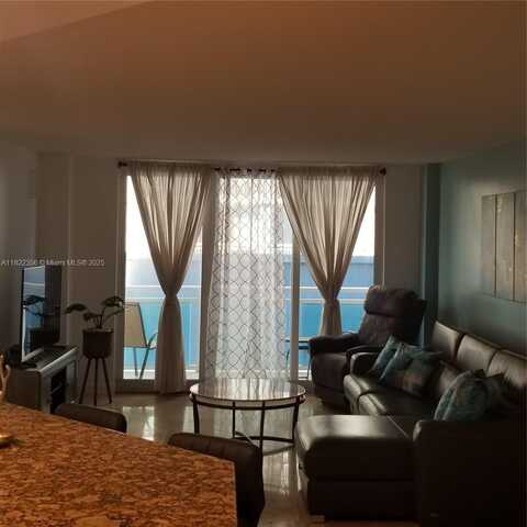 6917 Collins Ave, Miami Beach, FL 33141