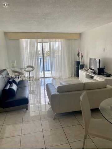 2750 NE 183rd St, Aventura, FL 33160