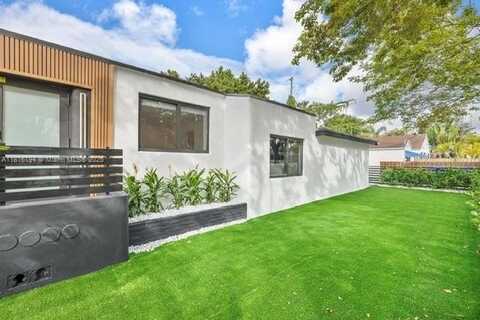 501 NW 46th St, Miami, FL 33127