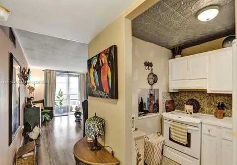 2801 N Pine Island Rd, Sunrise, FL 33322