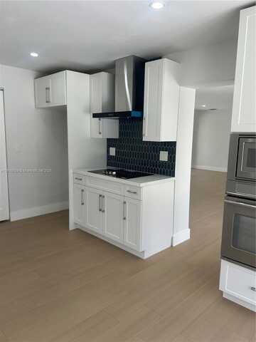 undefined, Miami, FL 33165