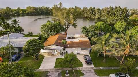871 NE 182nd Ter, North Miami Beach, FL 33162