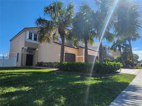 15840 NW 16th Ct, Pembroke Pines, FL 33028