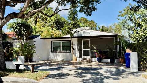 2221 SW 26th Lane, Miami, FL 33133