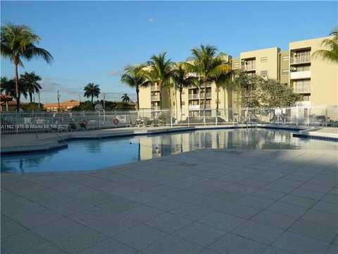 8185 NW 7th St, Miami, FL 33126