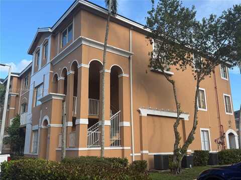 7150 NW 177th St, Hialeah, FL 33015