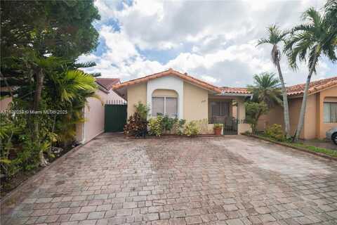 2524 W 65th St, Hialeah, FL 33016